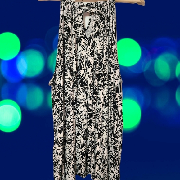 Lane Bryant Shark-bite Tunic - Picture 1 of 4